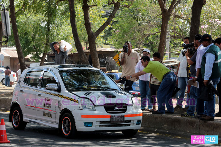 Llaman a conductores a no tirar basura en las calles